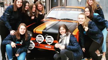 Myn papa doe mee mê de rally in'Afrika